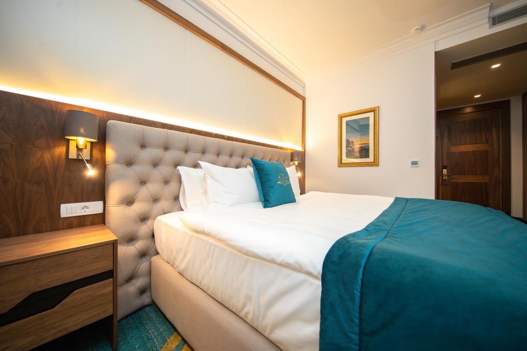 Grand Hotel Belushi Boge Zewnętrze zdjęcie