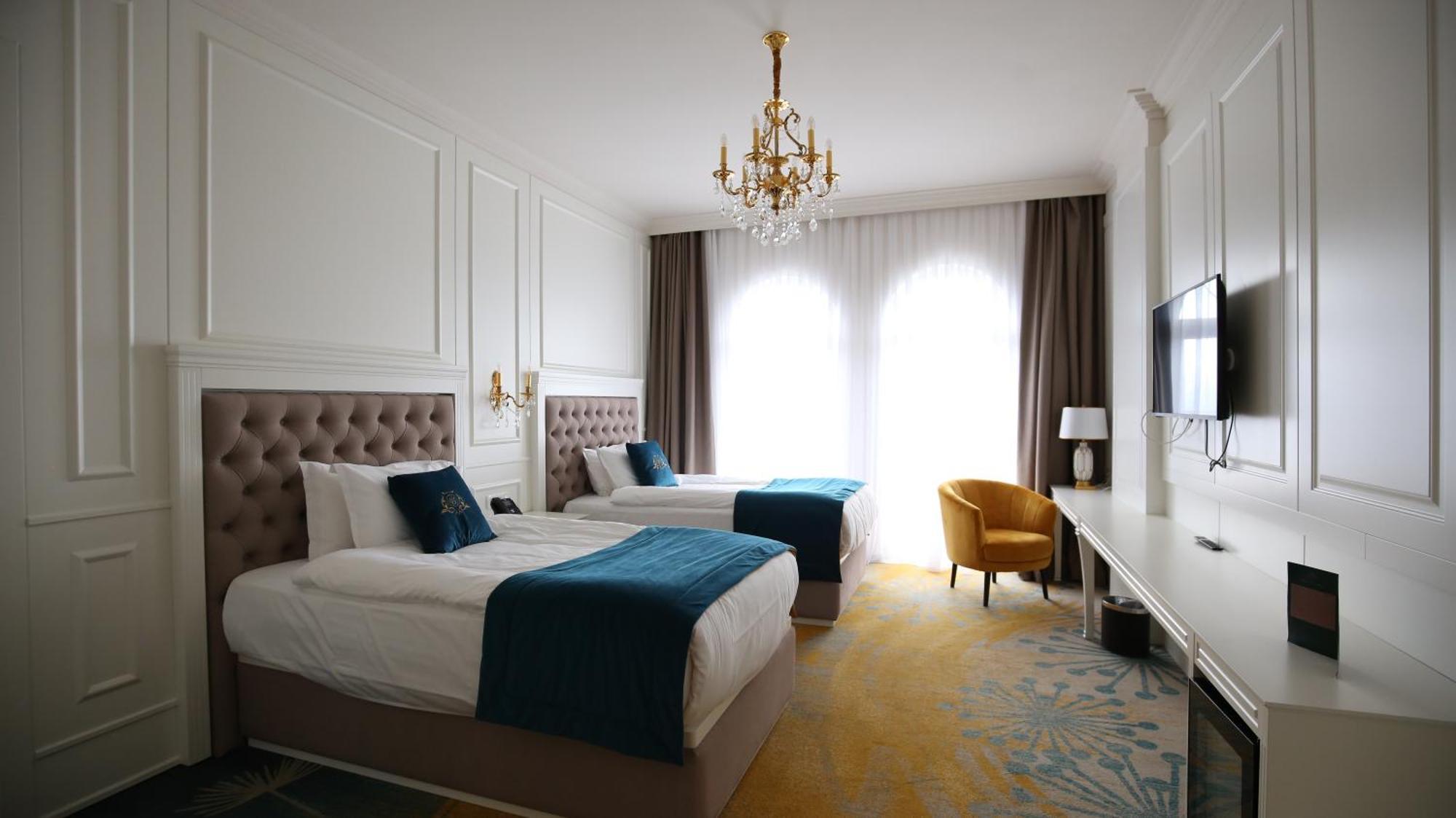 Grand Hotel Belushi Boge Zewnętrze zdjęcie