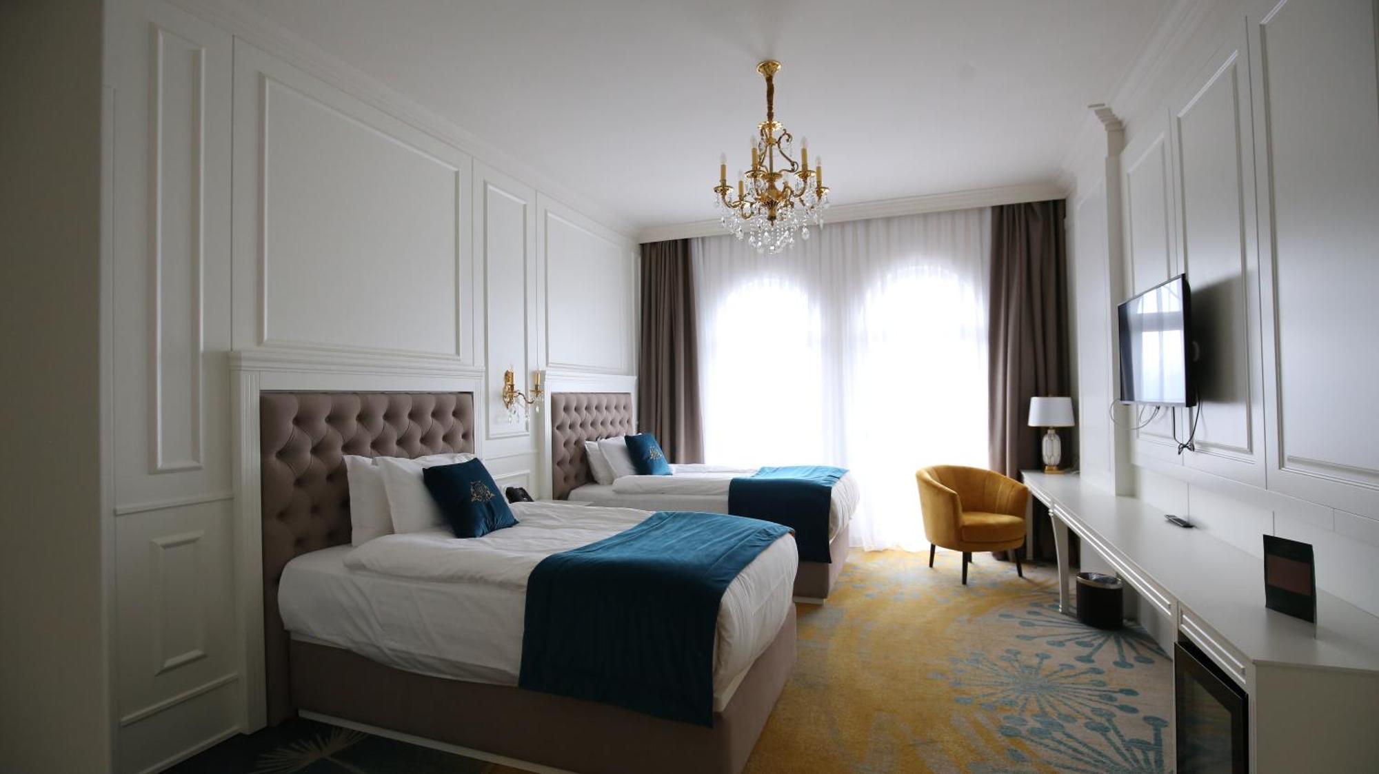 Grand Hotel Belushi Boge Zewnętrze zdjęcie