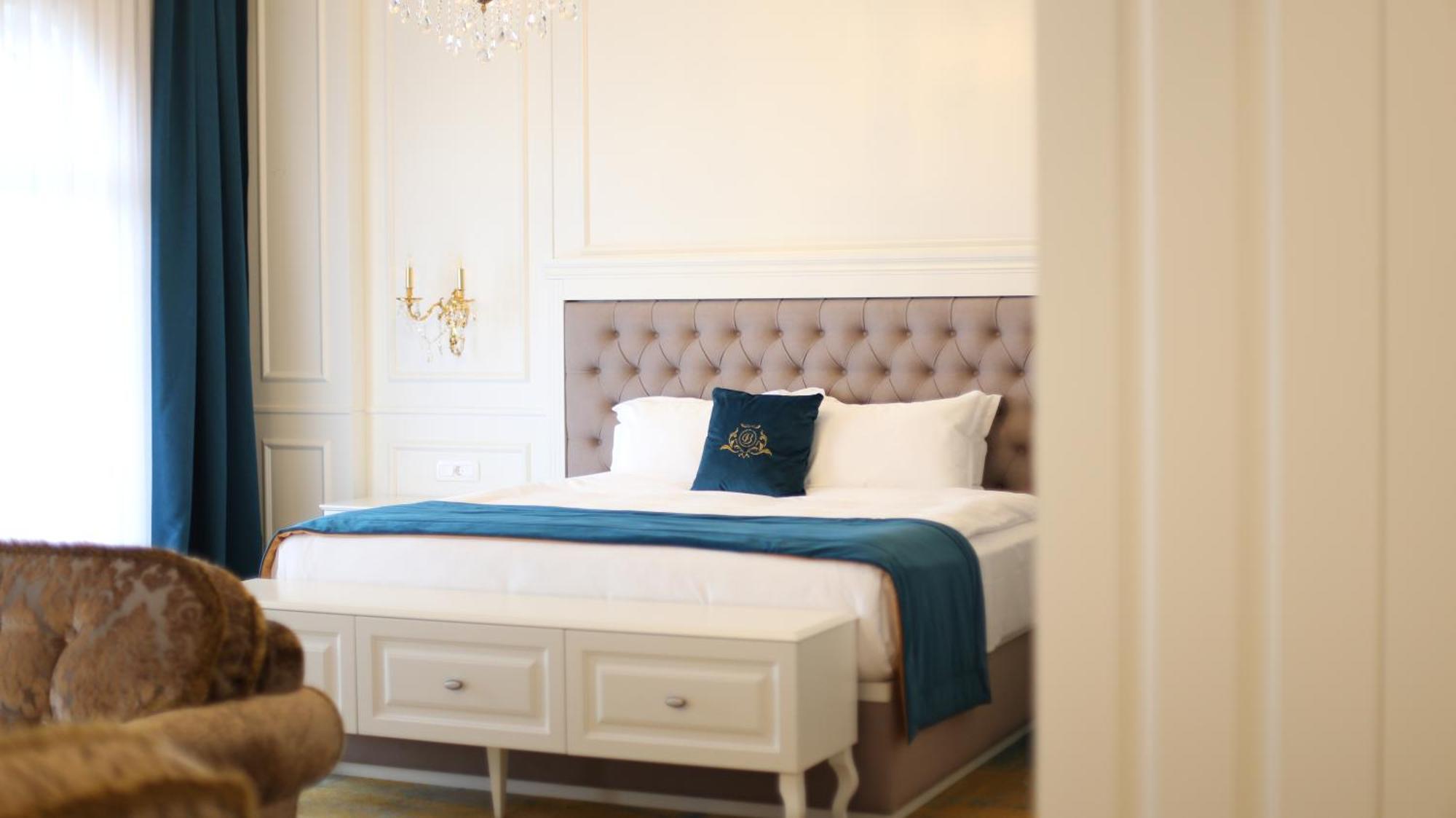 Grand Hotel Belushi Boge Zewnętrze zdjęcie