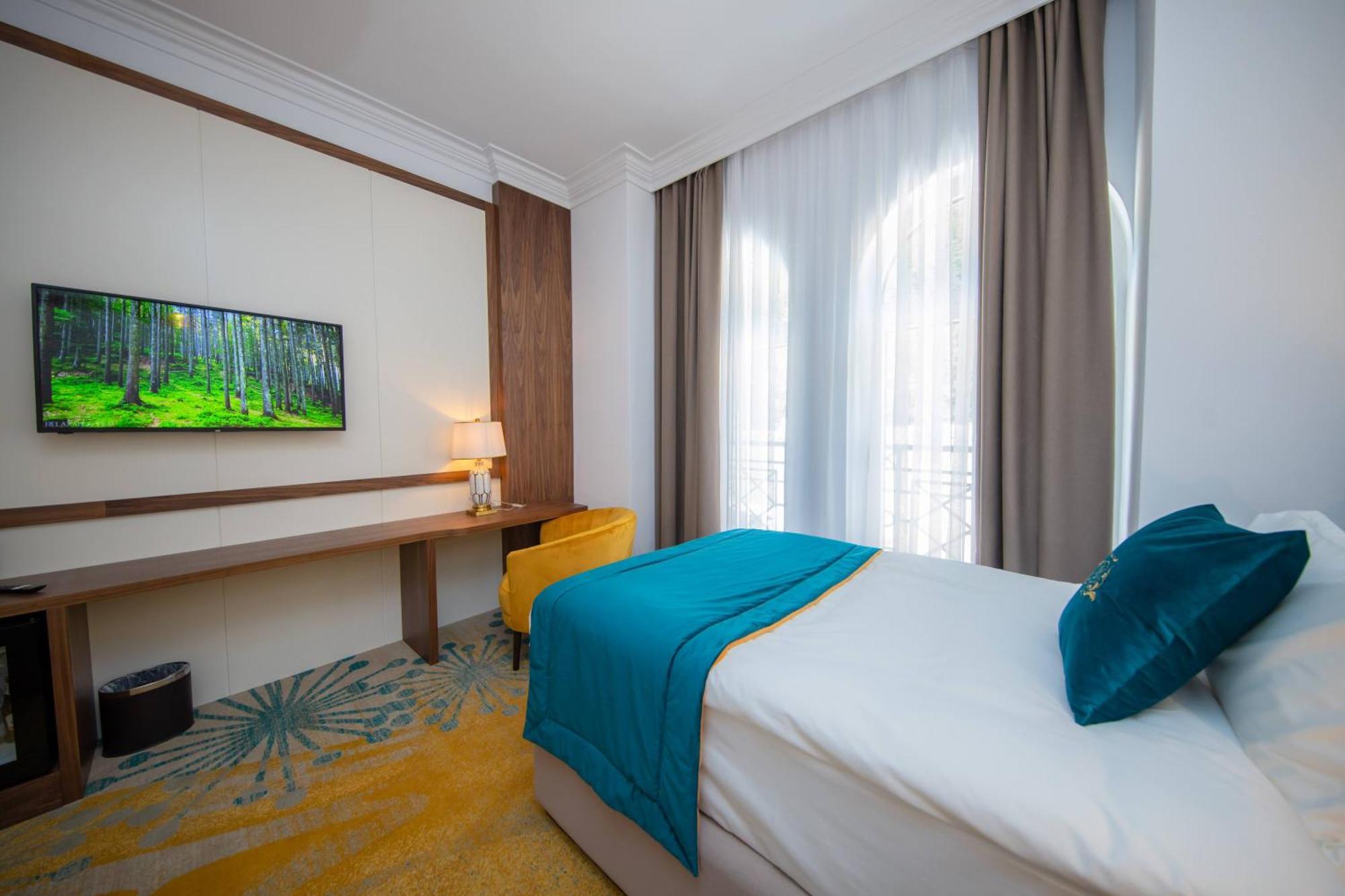Grand Hotel Belushi Boge Zewnętrze zdjęcie