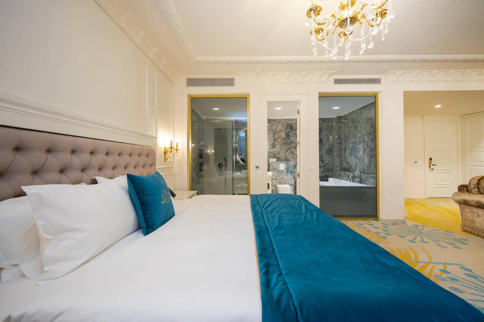 Grand Hotel Belushi Boge Zewnętrze zdjęcie